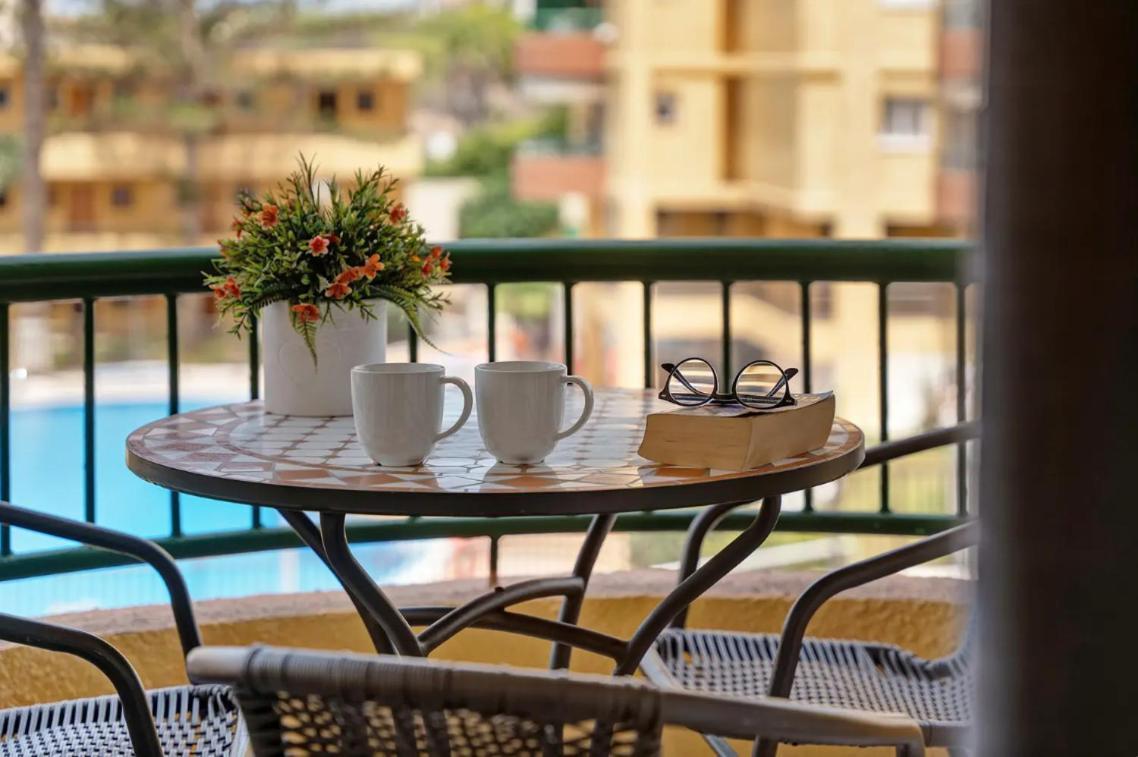 Apartamento De Lujo En Torre Del Sol, Playa De Las Americas Arona  Bagian luar foto