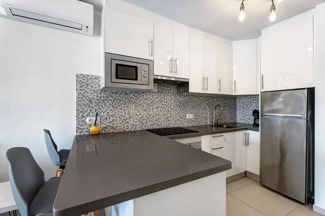 Apartamento De Lujo En Torre Del Sol, Playa De Las Americas Arona  Bagian luar foto