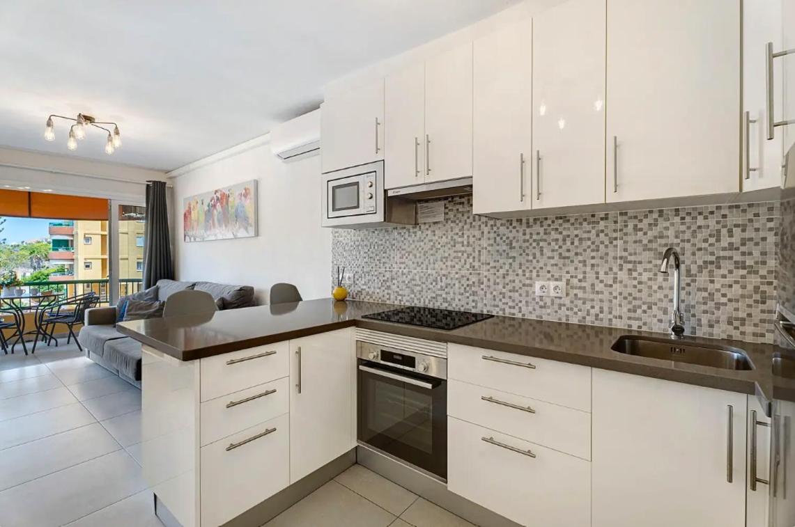 Apartamento De Lujo En Torre Del Sol, Playa De Las Americas Arona  Bagian luar foto