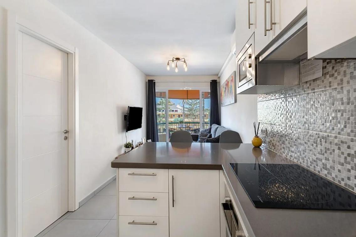 Apartamento De Lujo En Torre Del Sol, Playa De Las Americas Arona  Bagian luar foto