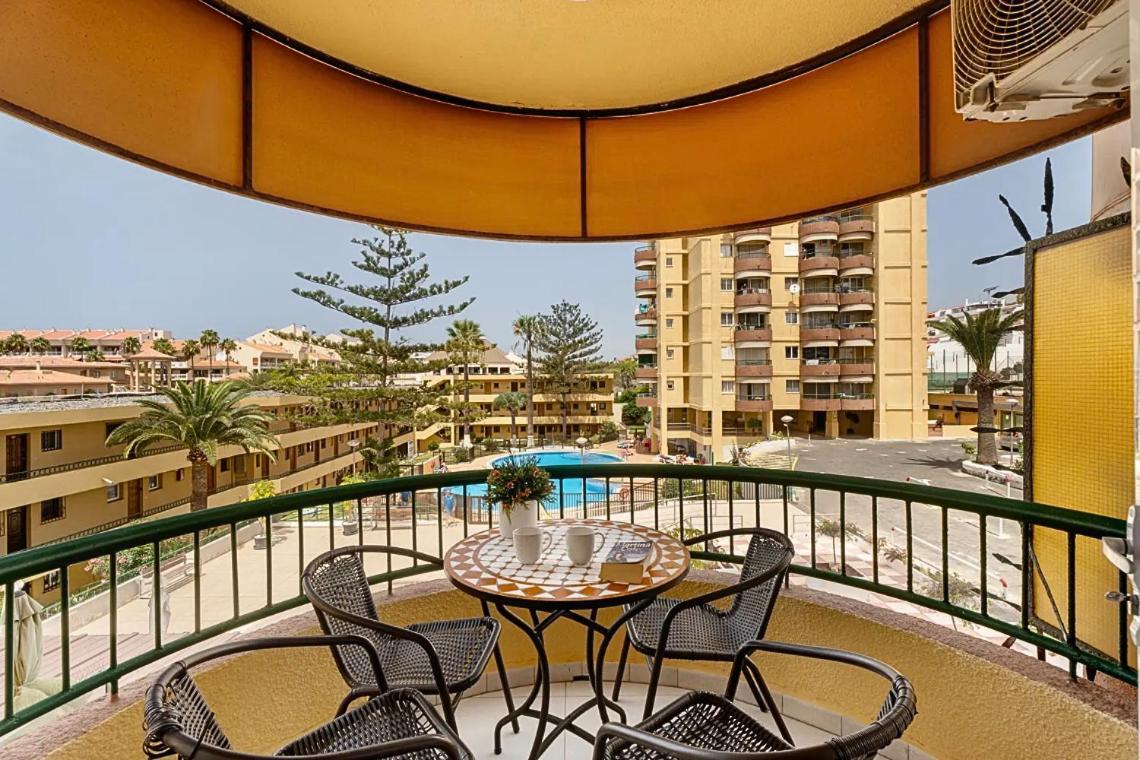 Apartamento De Lujo En Torre Del Sol, Playa De Las Americas Arona  Bagian luar foto